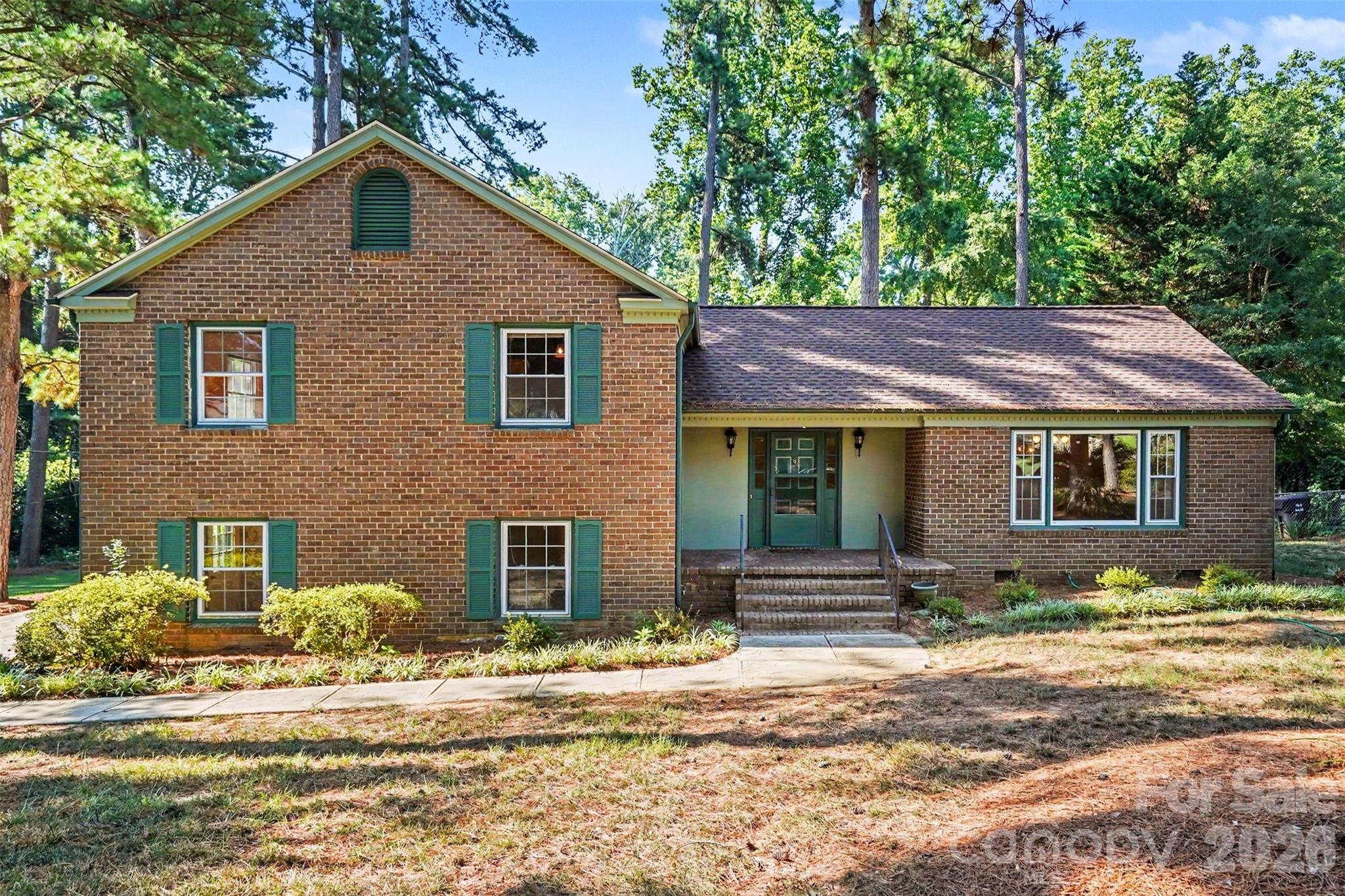 512 Guilford Road Property Photo 1