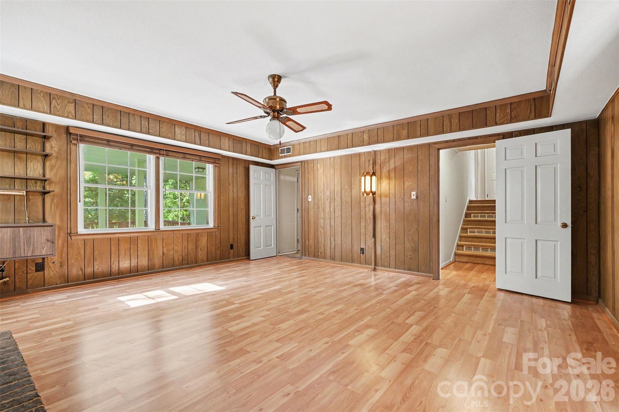 512 Guilford Road Property Photo 8