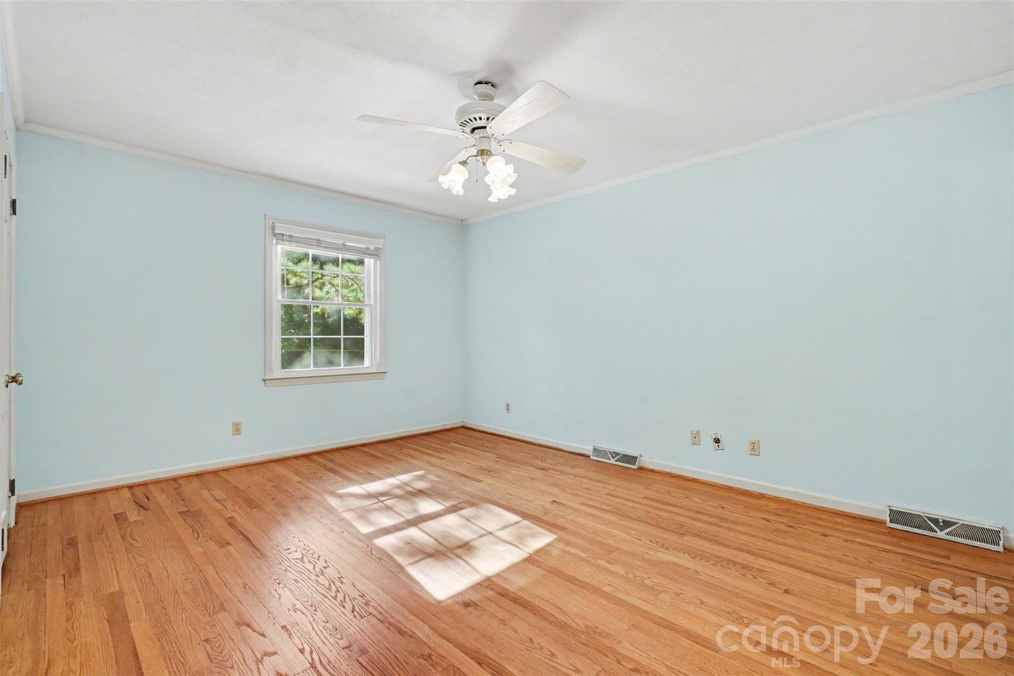 512 Guilford Road Property Photo 17