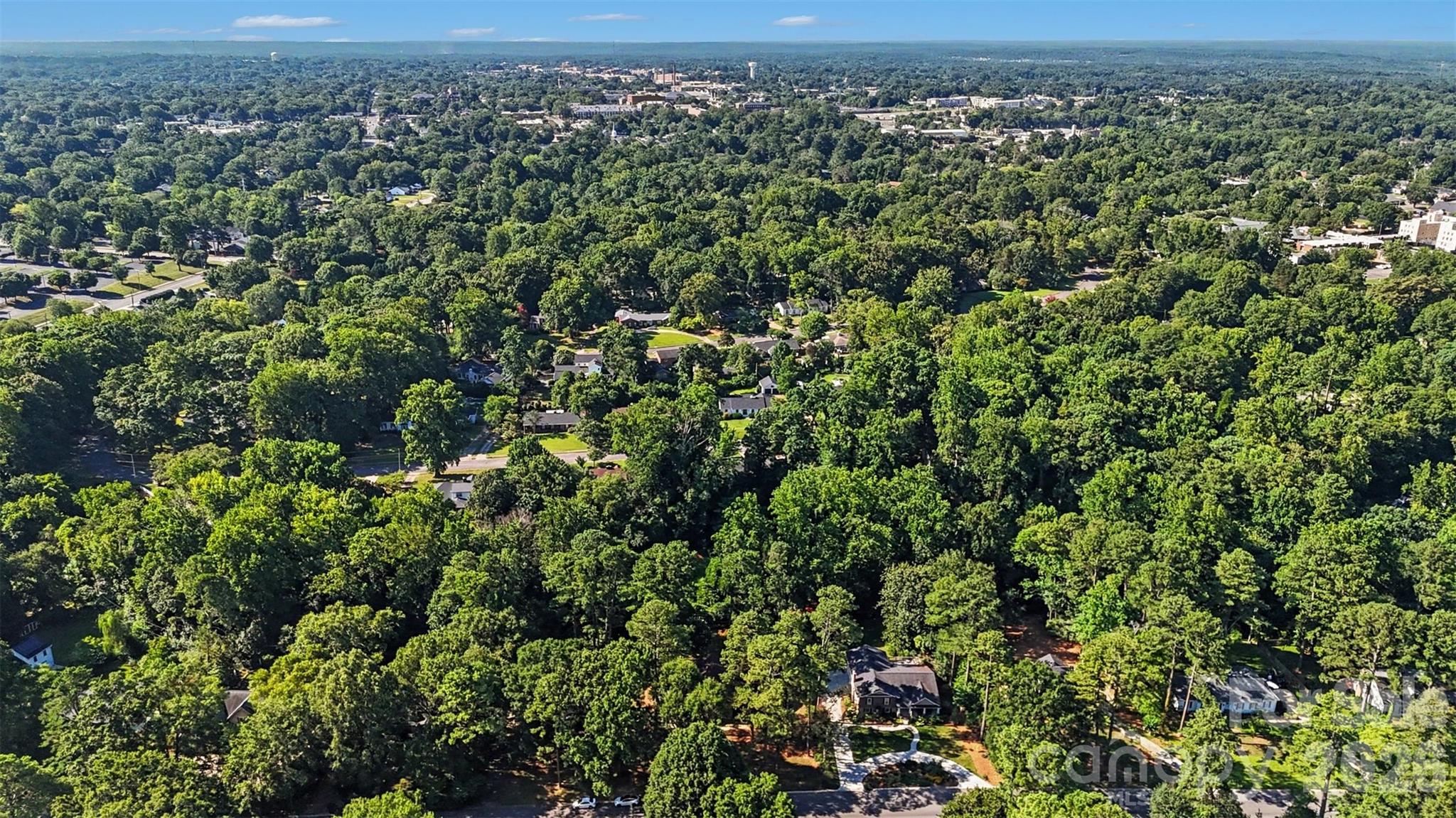 512 Guilford Road Property Photo 28