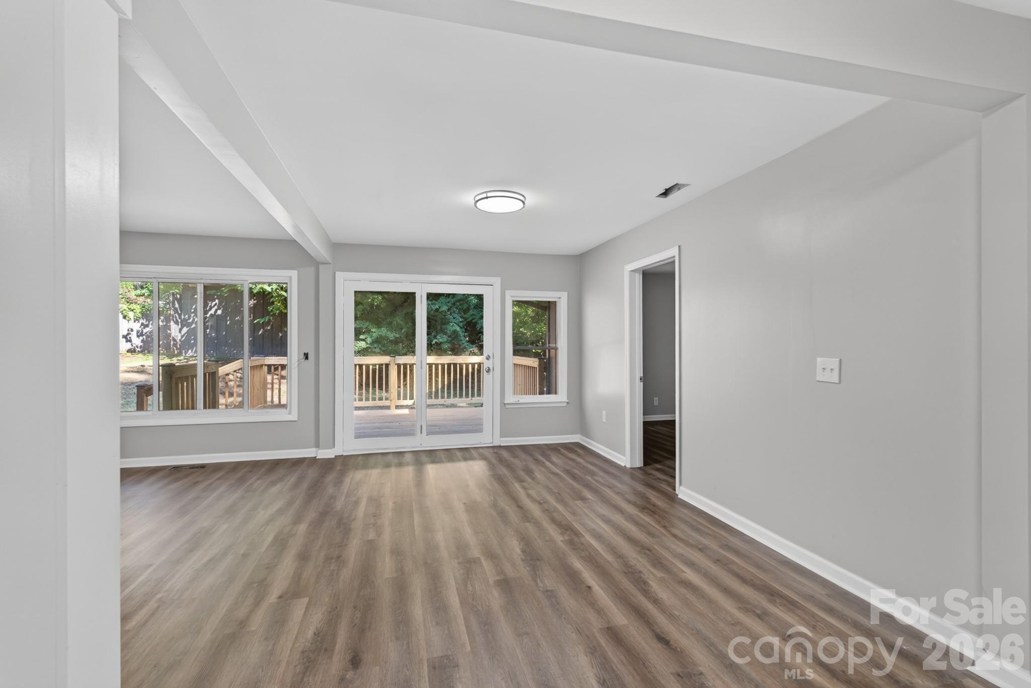 4531 Belhaven Forest Drive Property Photo 9
