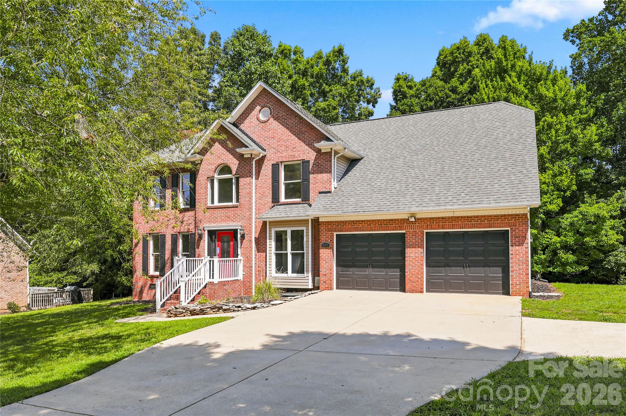 122 W Tattersall Drive Property Photo 1