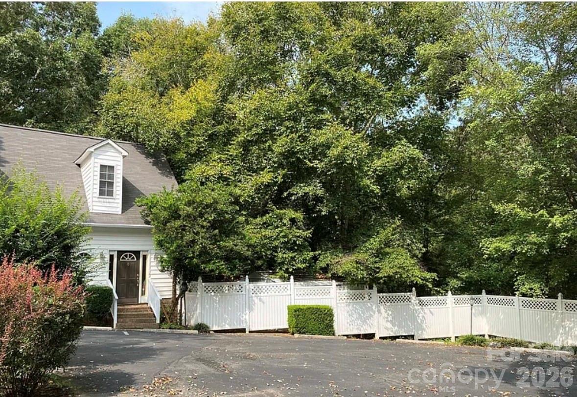 9126 S Providence Road Property Photo 2