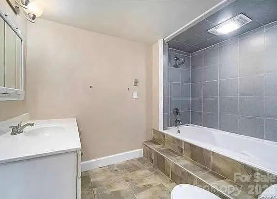 9126 S Providence Road Property Photo 17