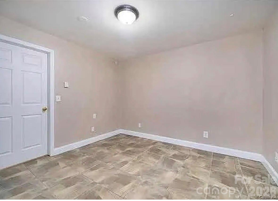 9126 S Providence Road Property Photo 18