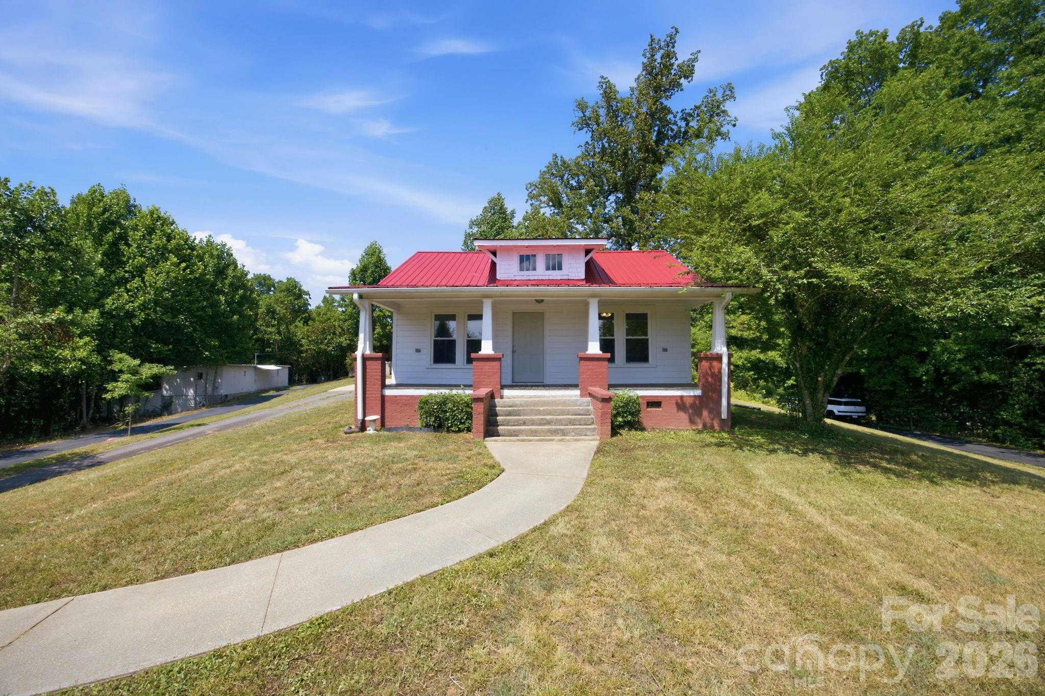 661 Lenoir Road Property Photo 1