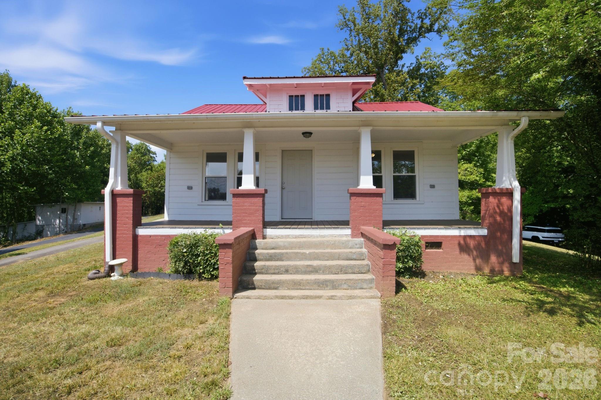 661 Lenoir Road Property Photo 2