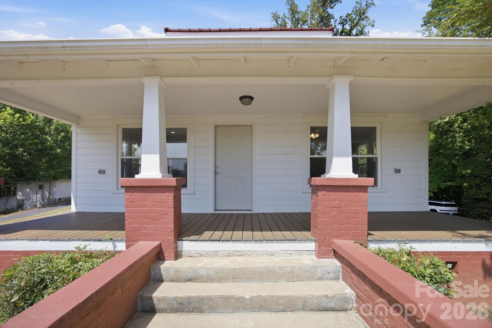 661 Lenoir Road Property Photo 3