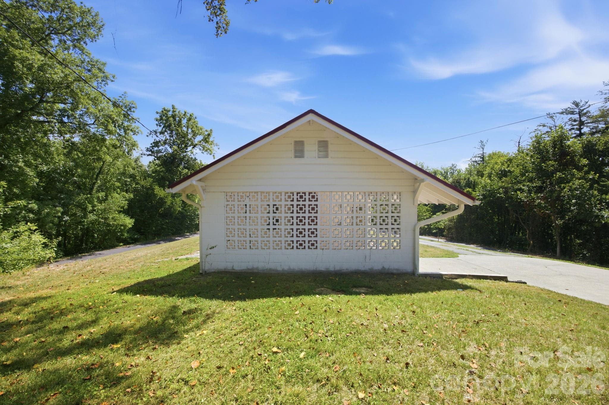 661 Lenoir Road Property Photo 11