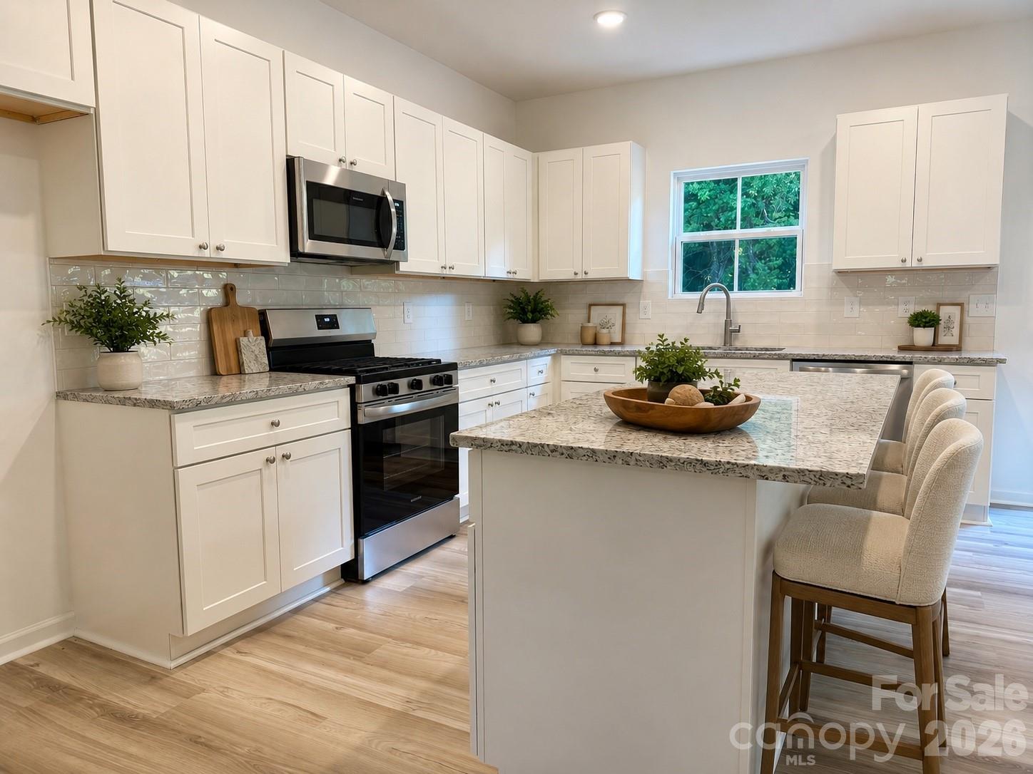 1225 Stoneglen Drive Property Photo 1