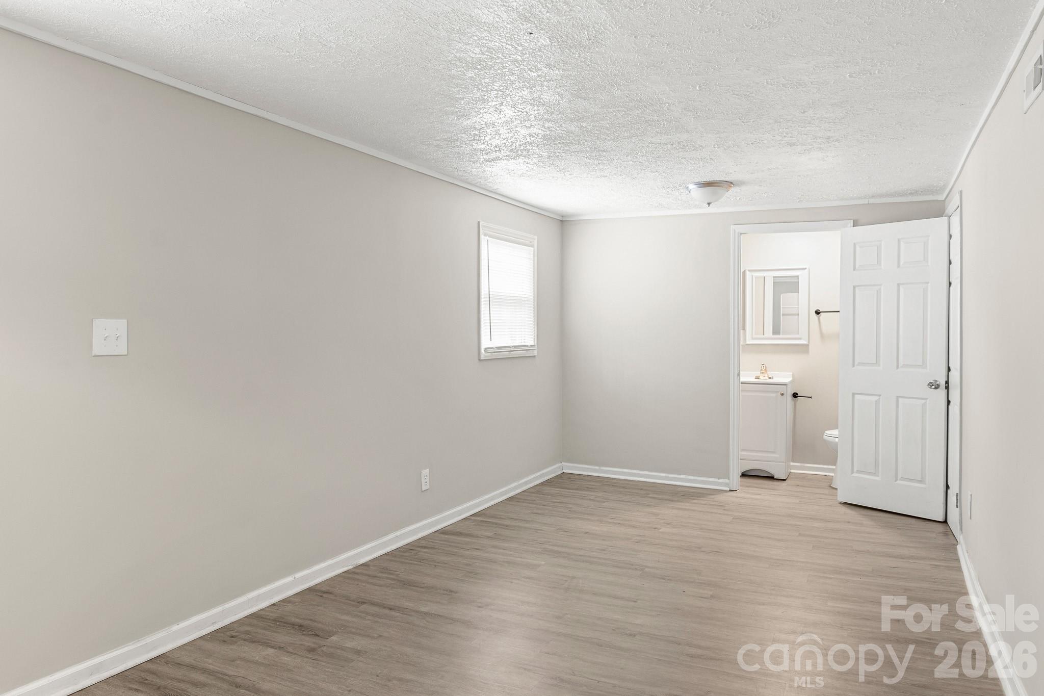 411 S Thompson Street Property Photo 12