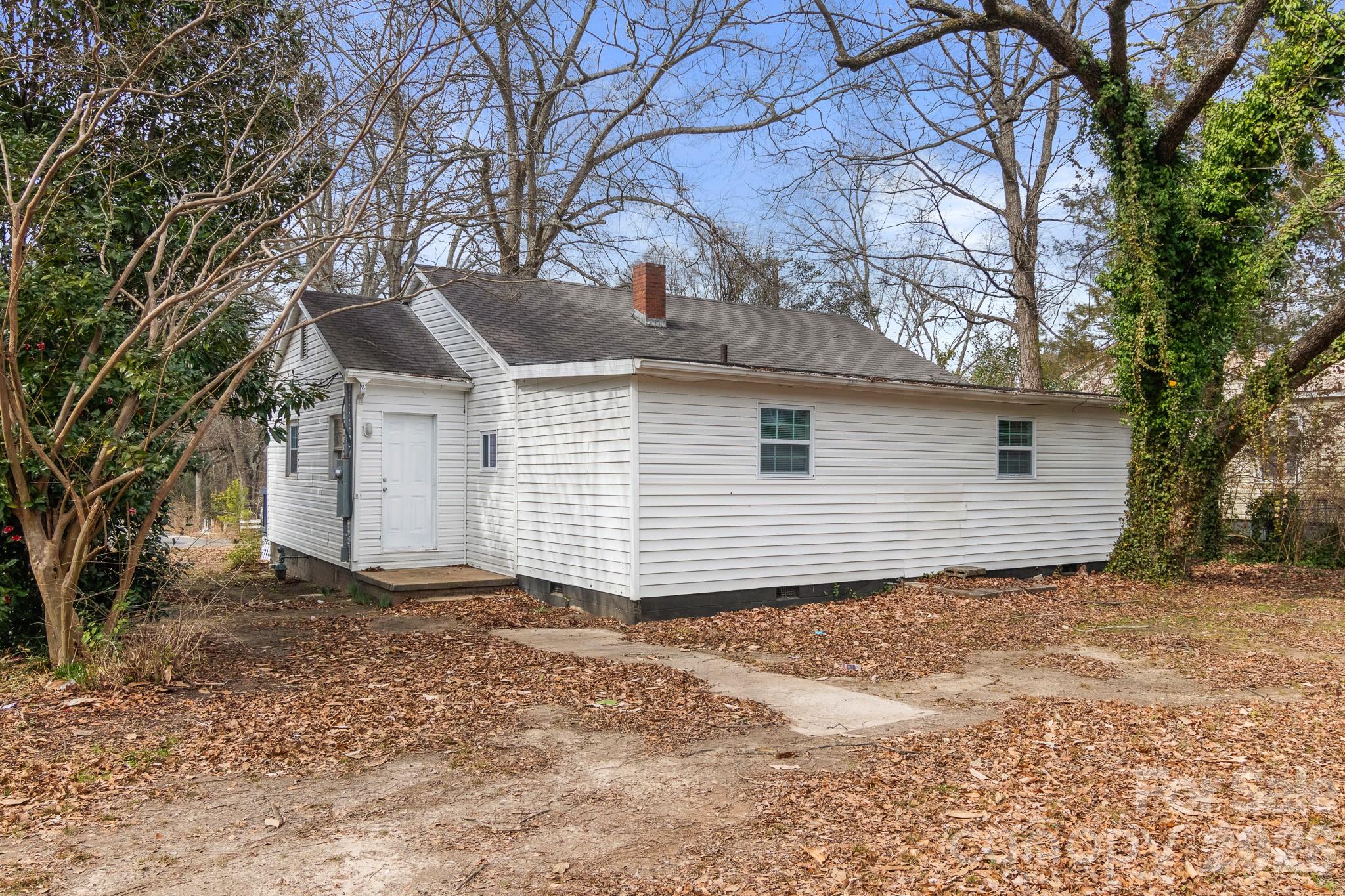 411 S Thompson Street Property Photo 18