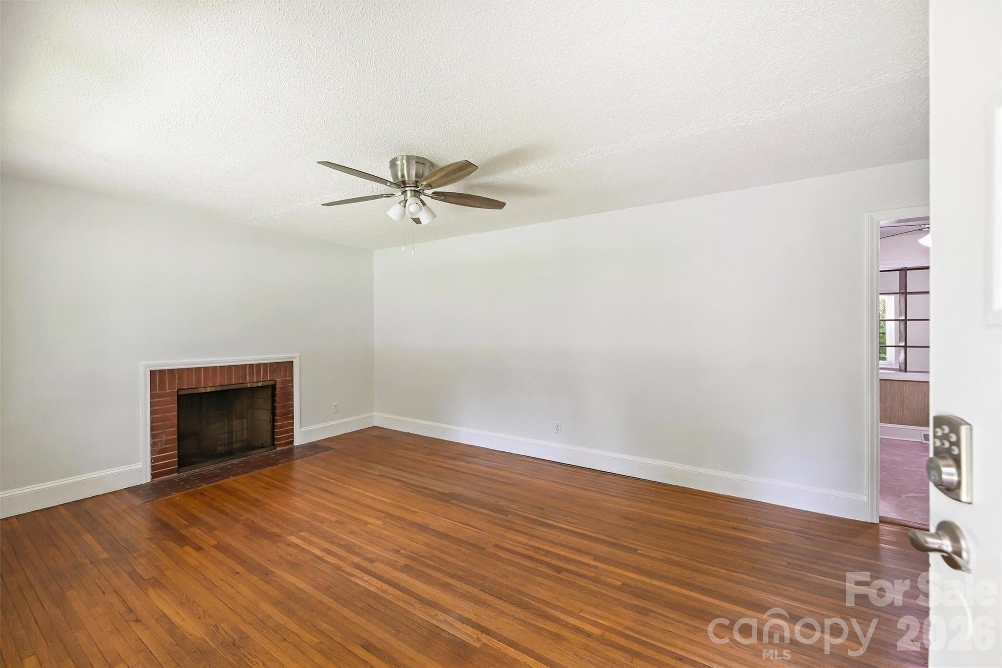 2134 Bromwich Road Property Photo 4