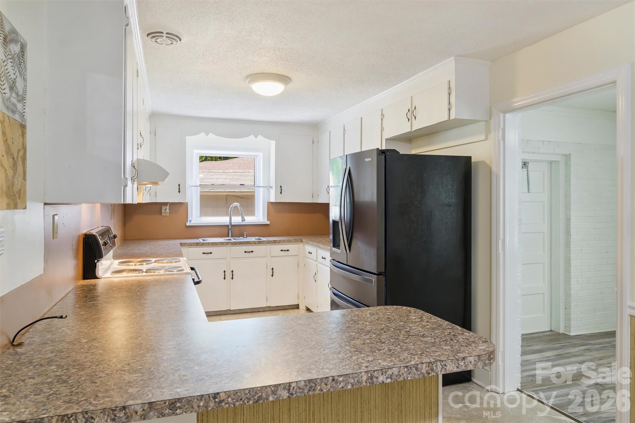 2134 Bromwich Road Property Photo 10