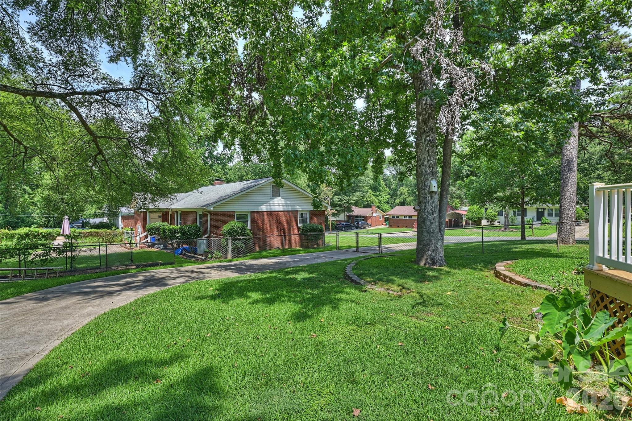 2134 Bromwich Road Property Photo 45