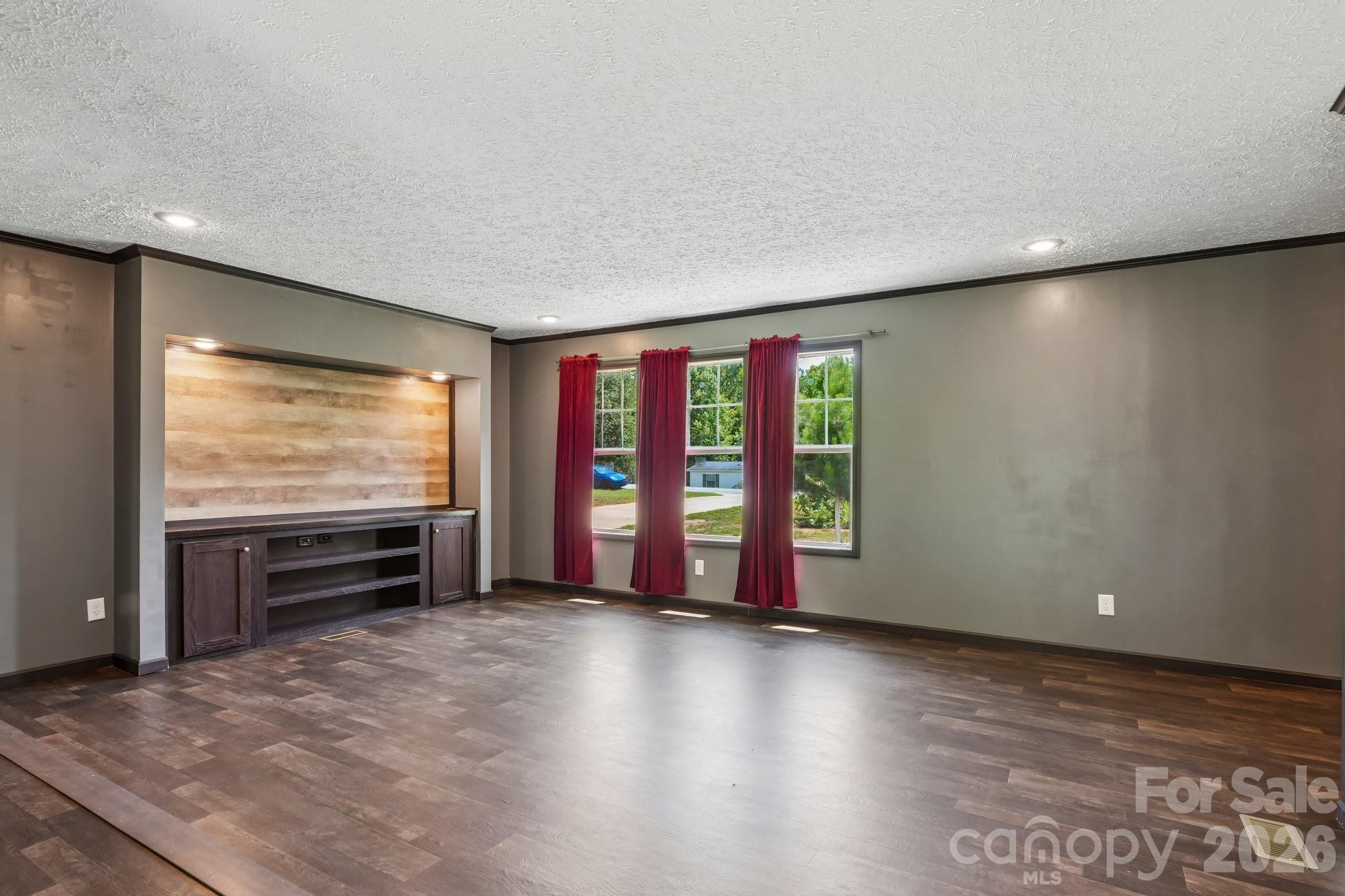 5531 Dalmation Street Property Photo 6