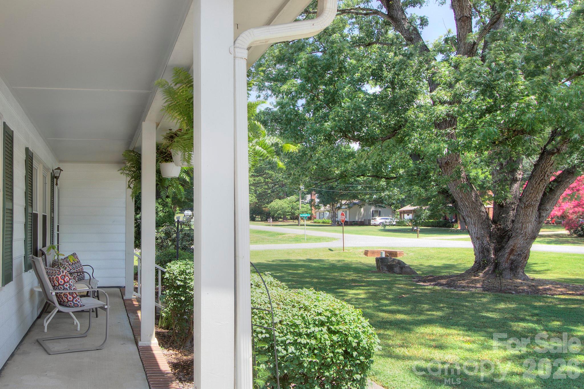2603 Cherokee Court Property Photo 4