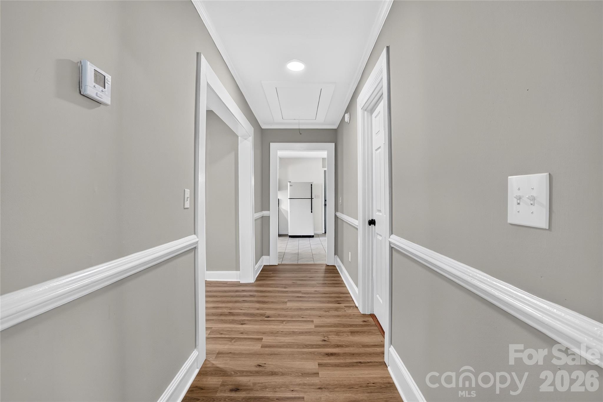 384 Grace Avenue Property Photo 9