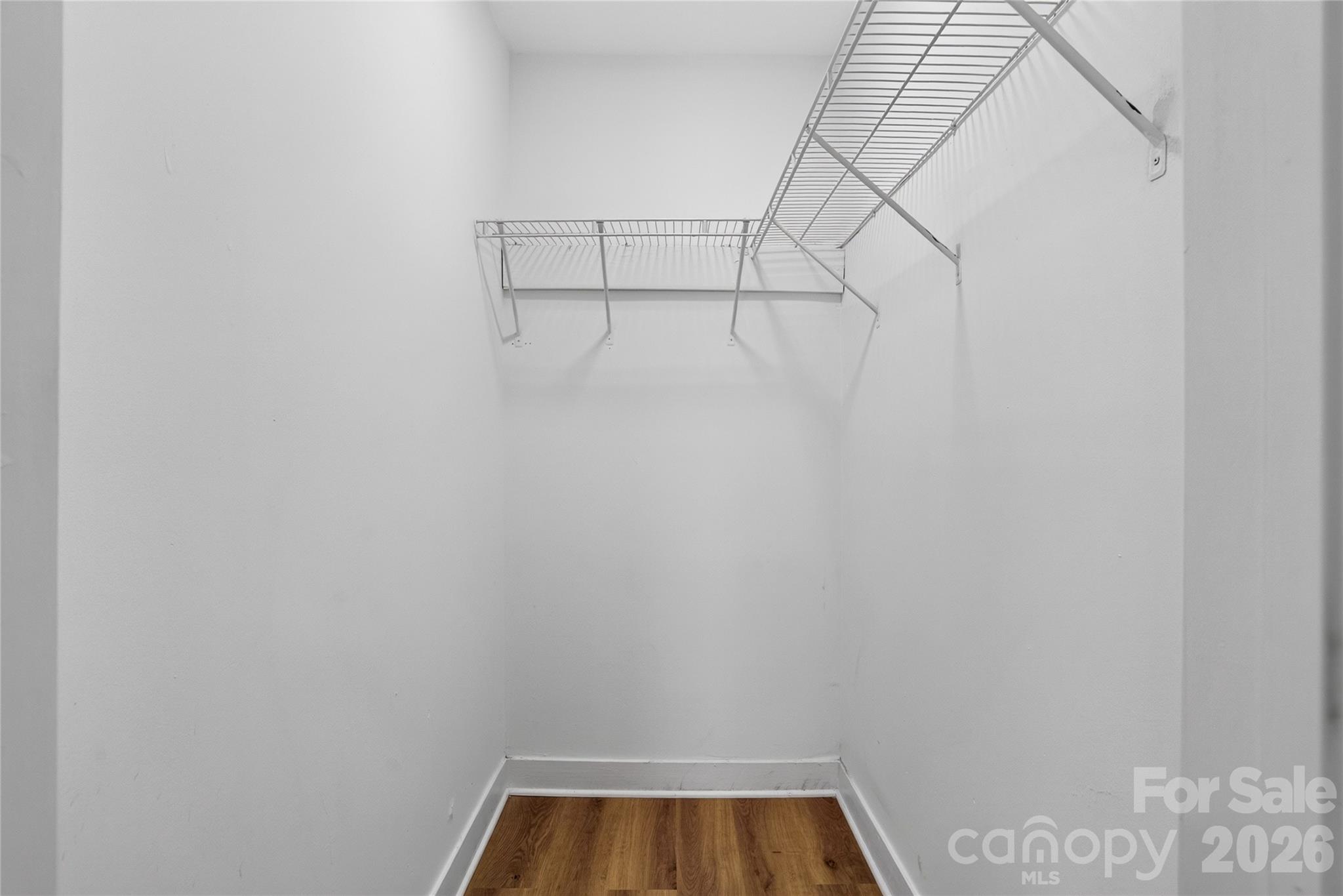 384 Grace Avenue Property Photo 13