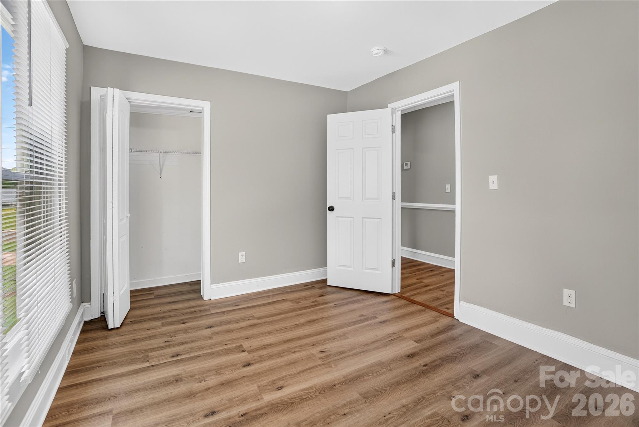 384 Grace Avenue Property Photo 15