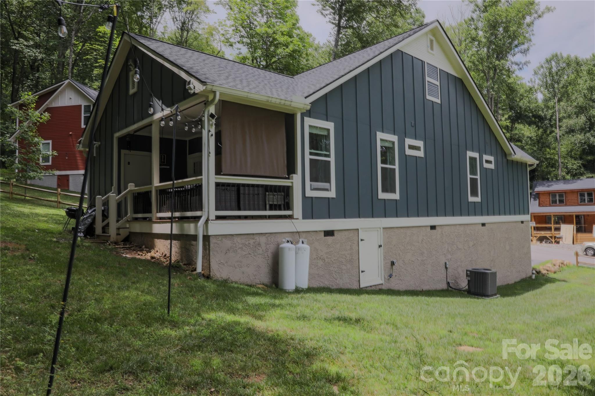 611 Twinbrook Lane Property Photo 5