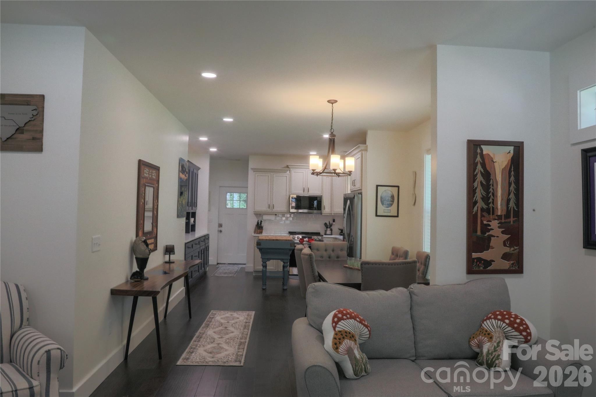 611 Twinbrook Lane Property Photo 7
