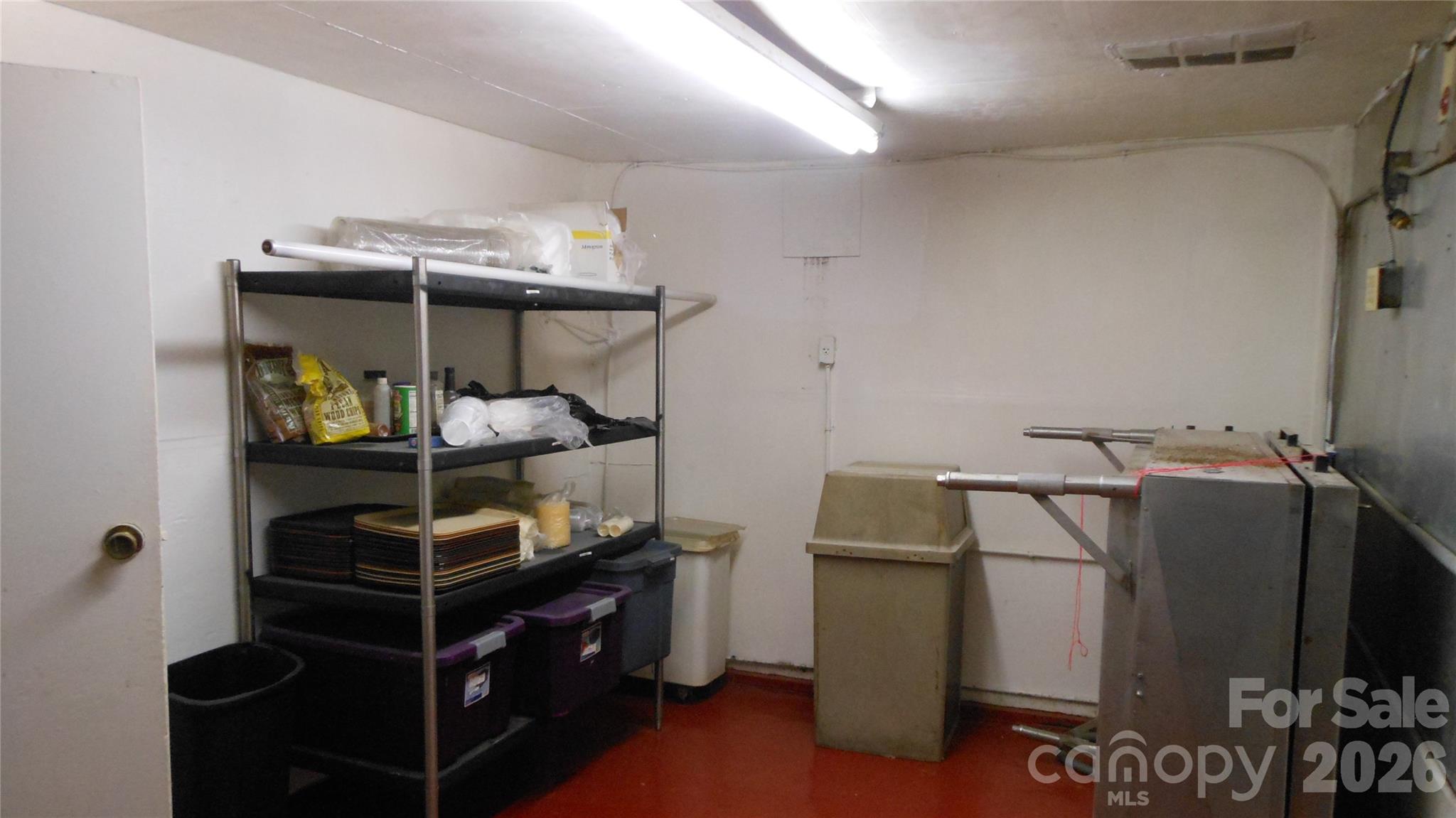1553 S Battleground Avenue Property Photo 19