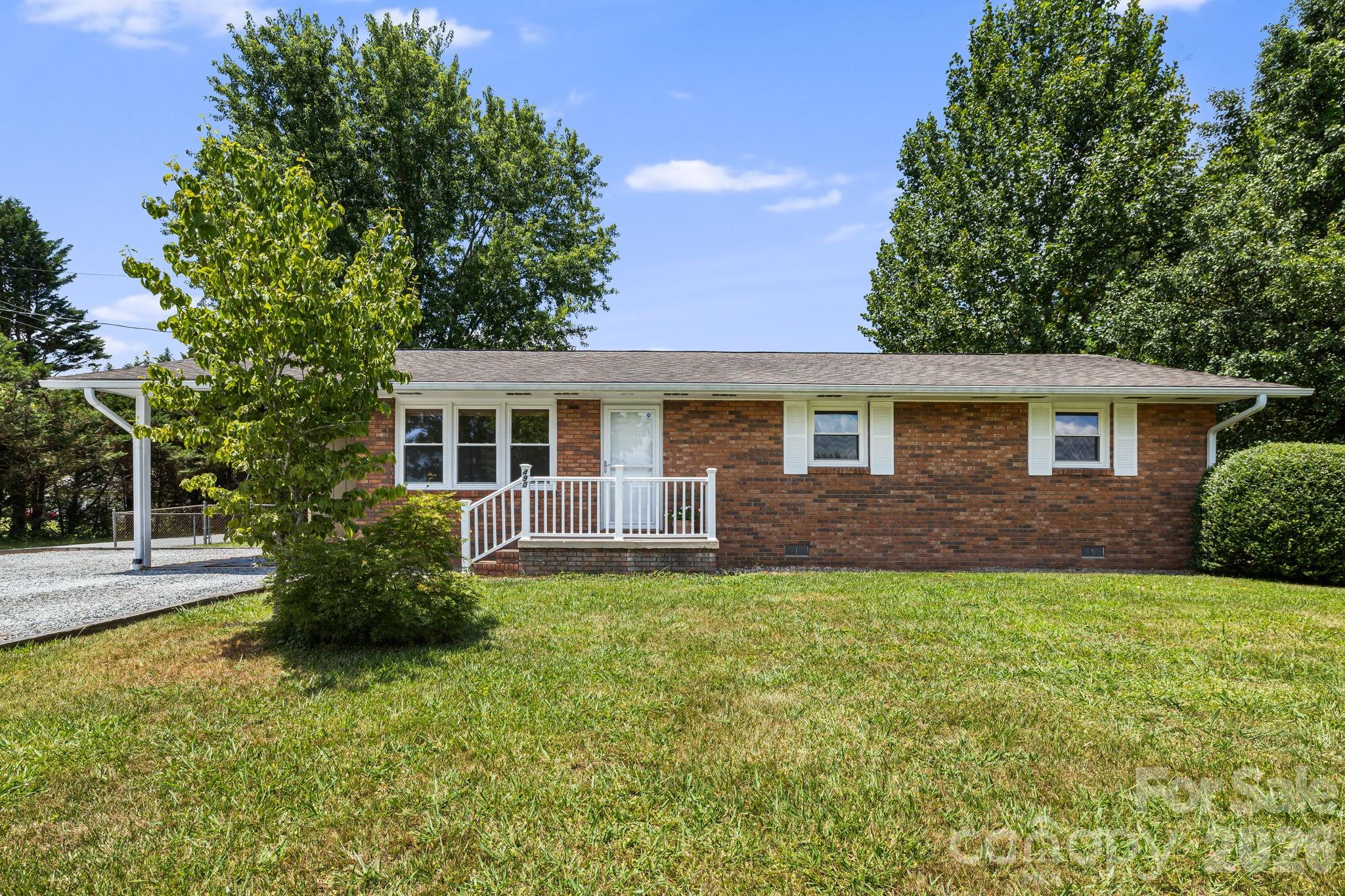 490 Ecusta Road Property Photo 2