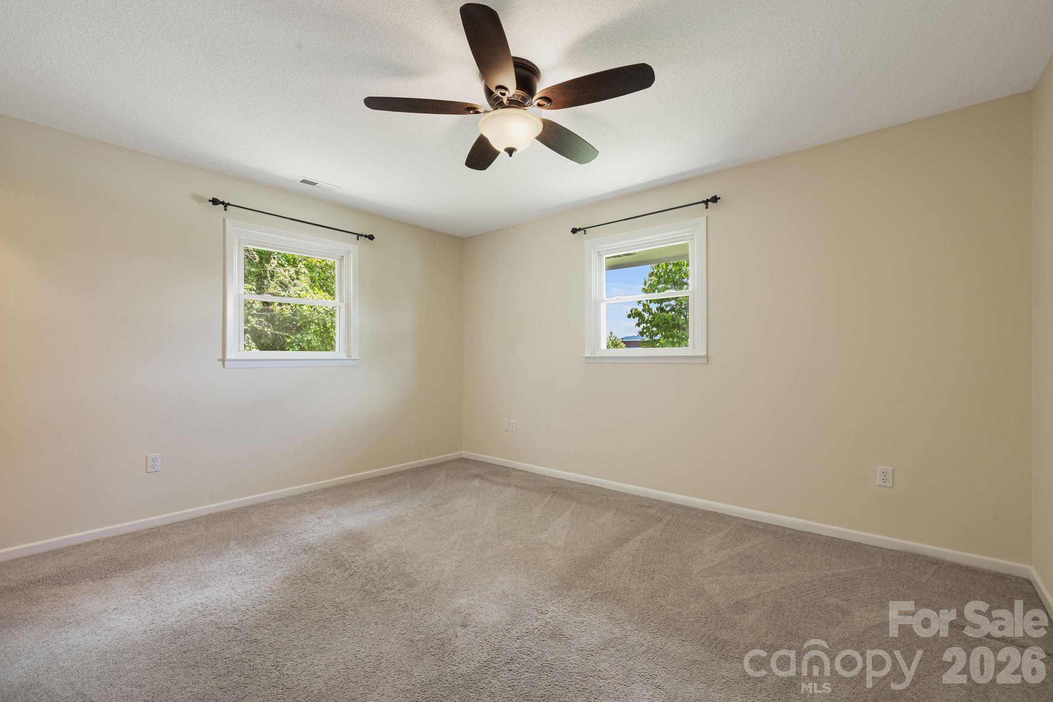 490 Ecusta Road Property Photo 15