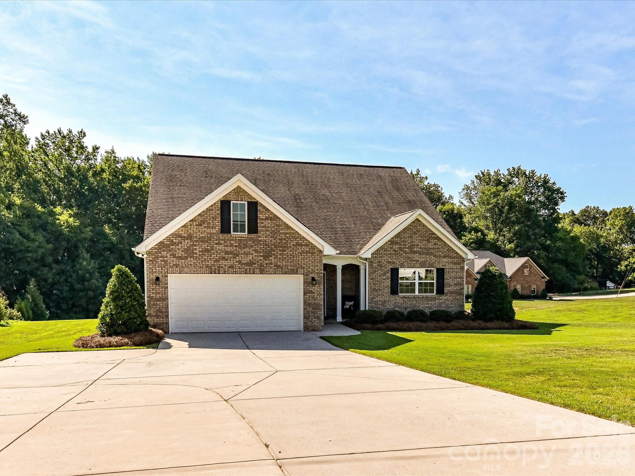 5912 Sikes Mill Road Property Photo 1
