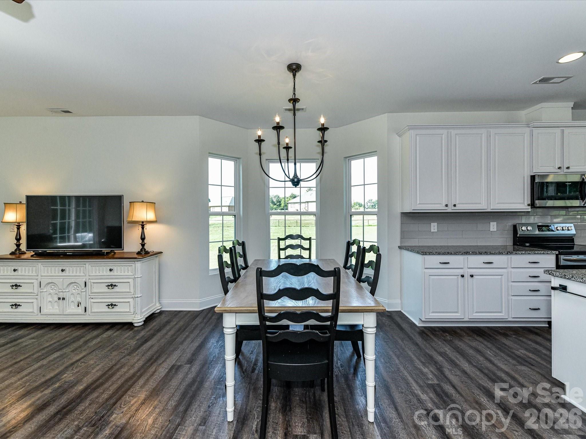 5912 Sikes Mill Road Property Photo 9