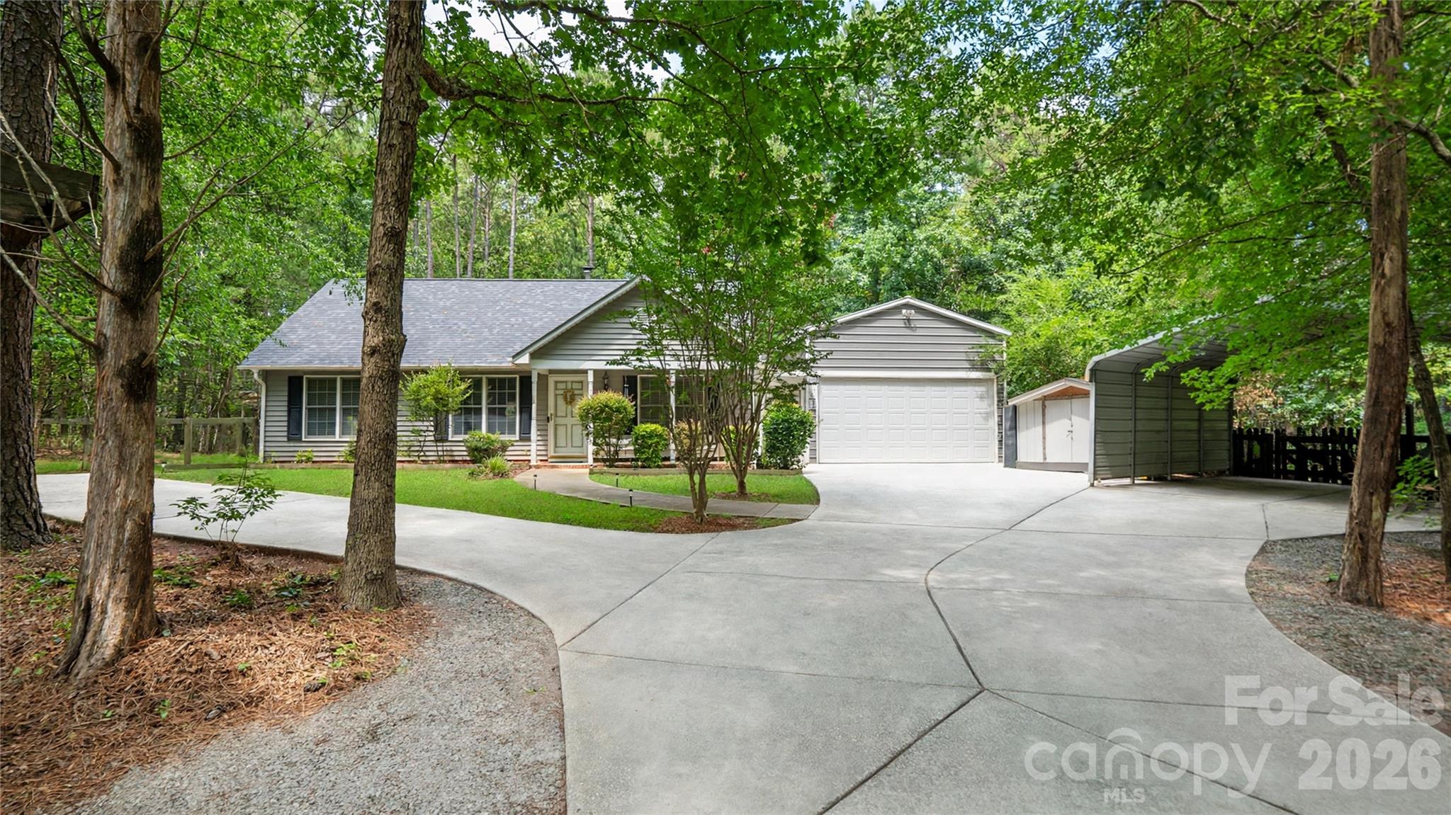 8003 Hope Lane Property Photo 1