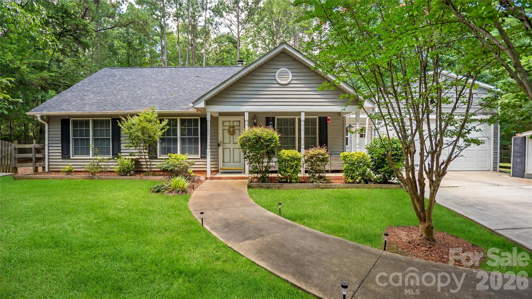 8003 Hope Lane Property Photo 3