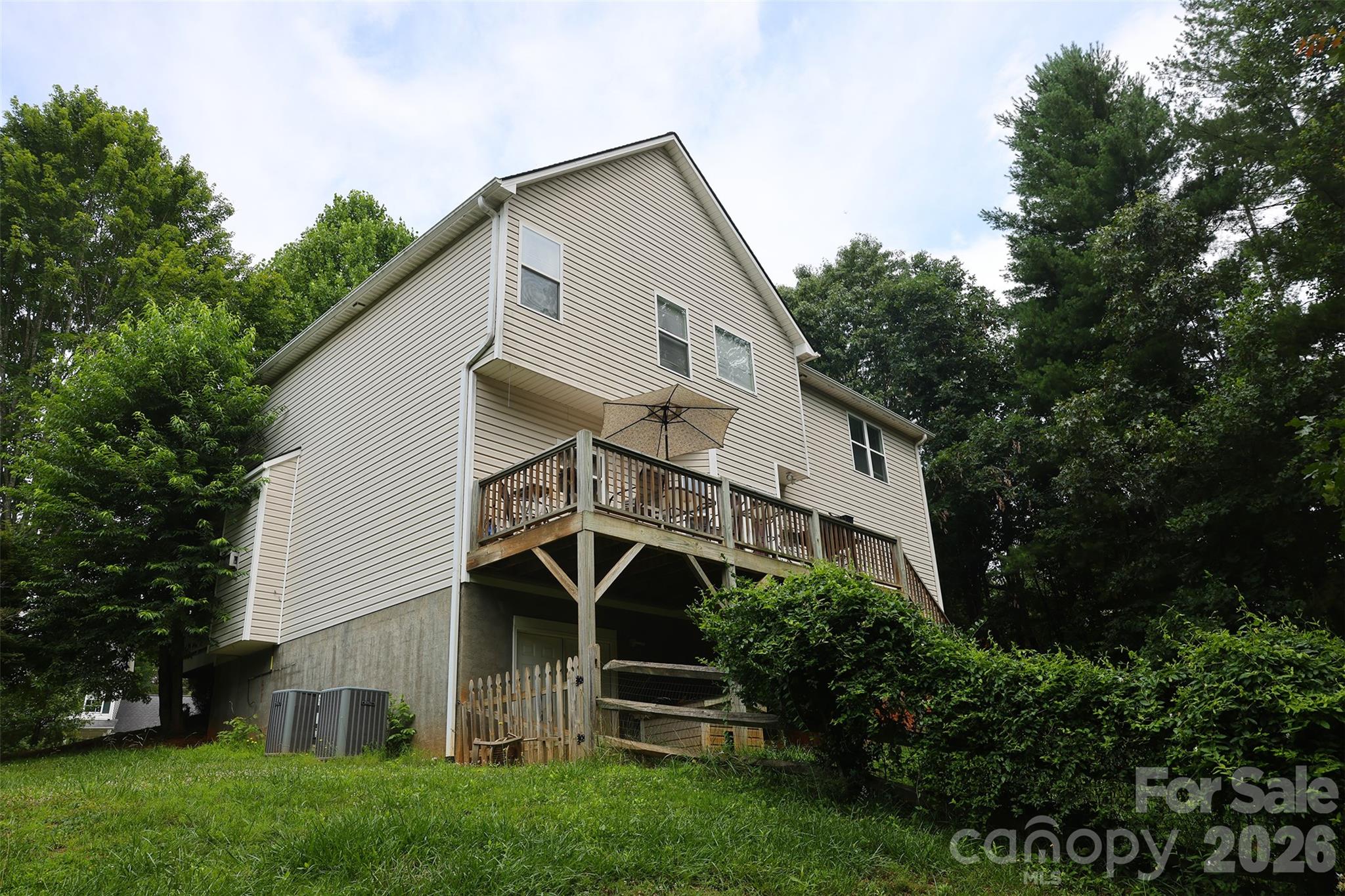 30 Double Brook Drive Property Photo 1