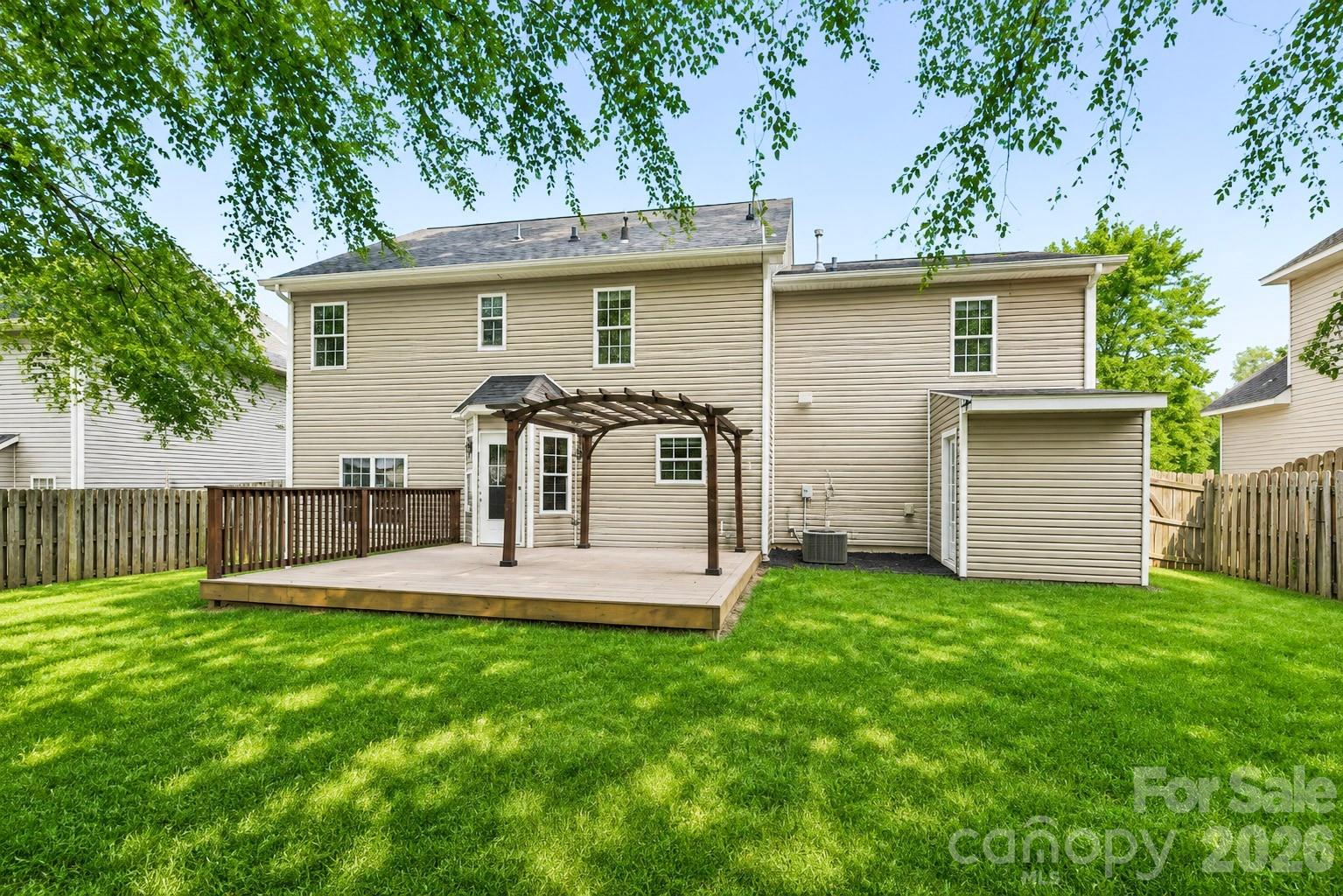 108 Madelia Place Property Photo 4