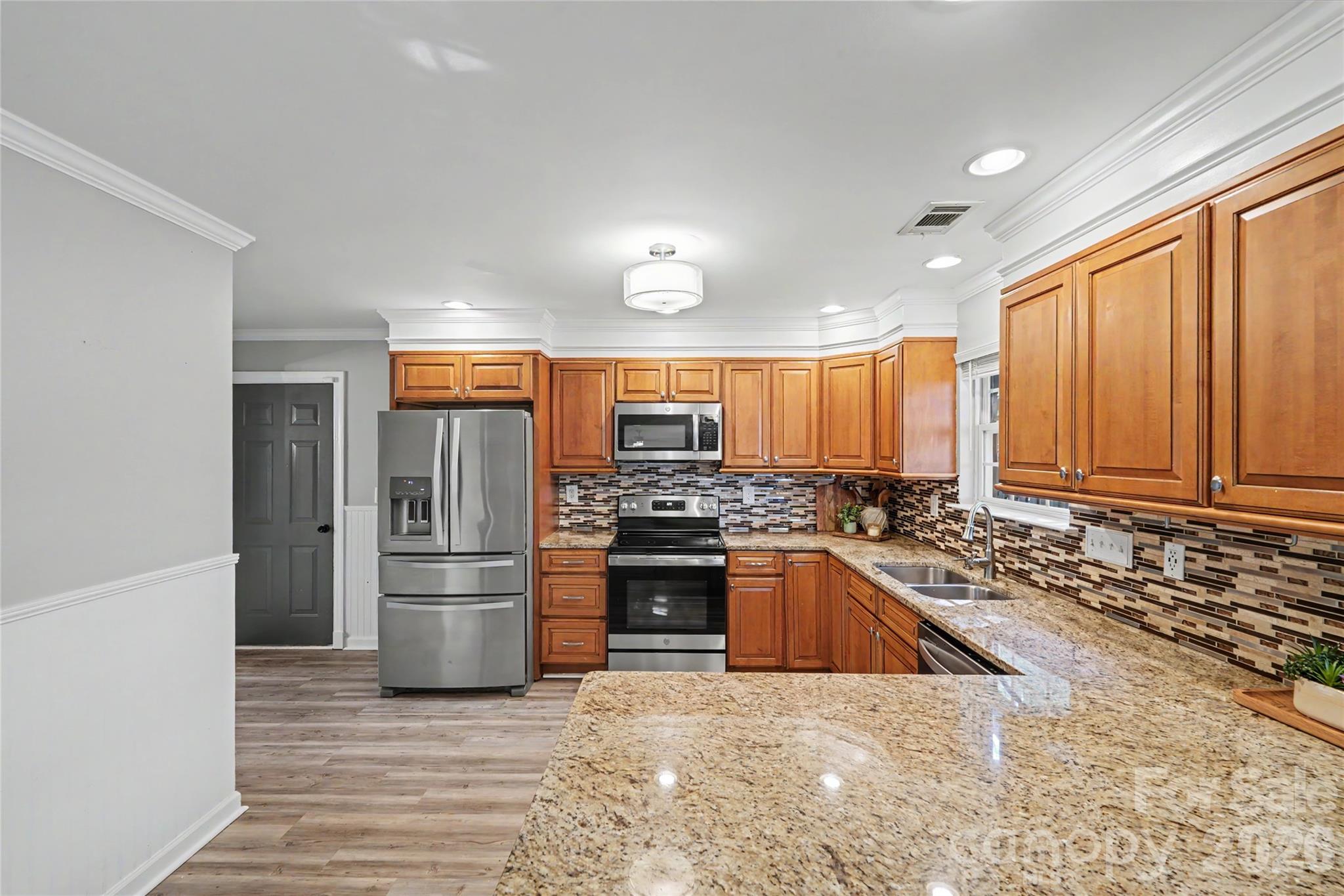 108 Madelia Place Property Photo 18