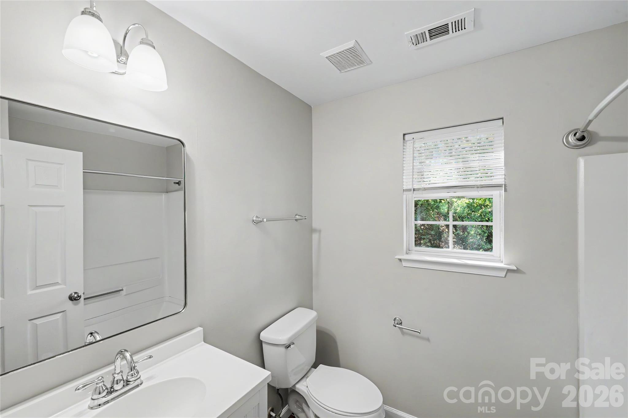 108 Madelia Place Property Photo 27