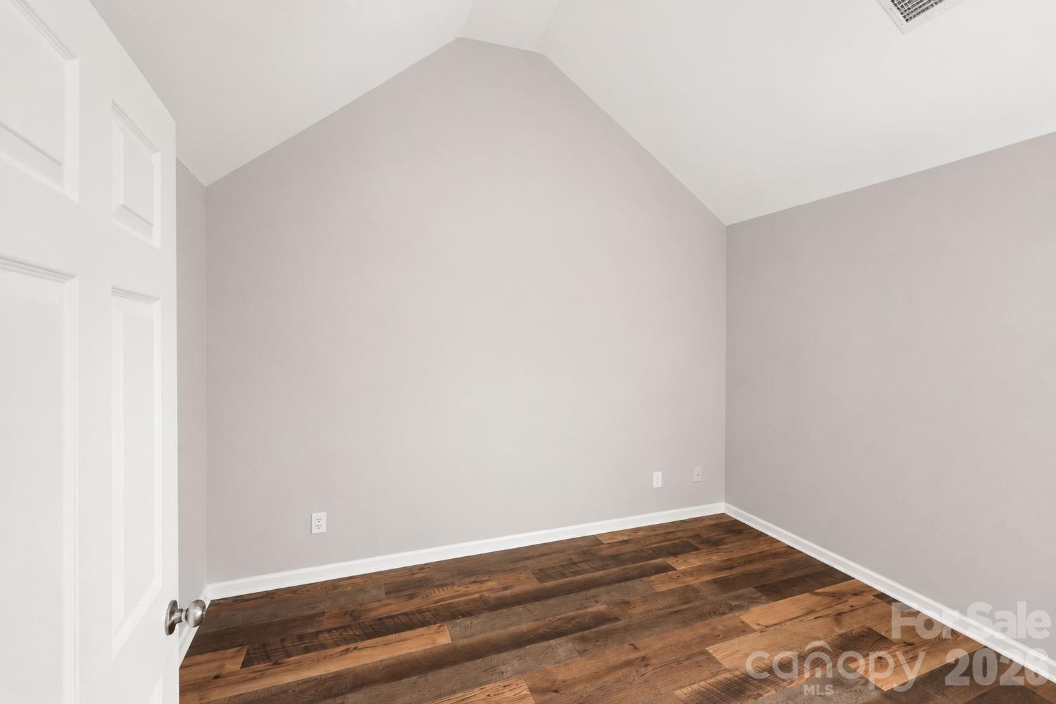 108 Madelia Place Property Photo 28