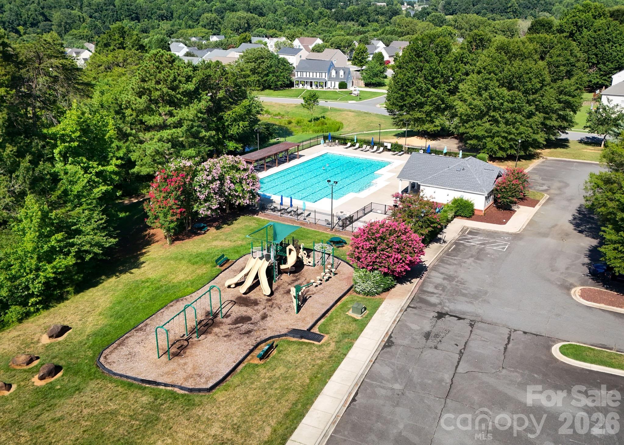108 Madelia Place Property Photo 33