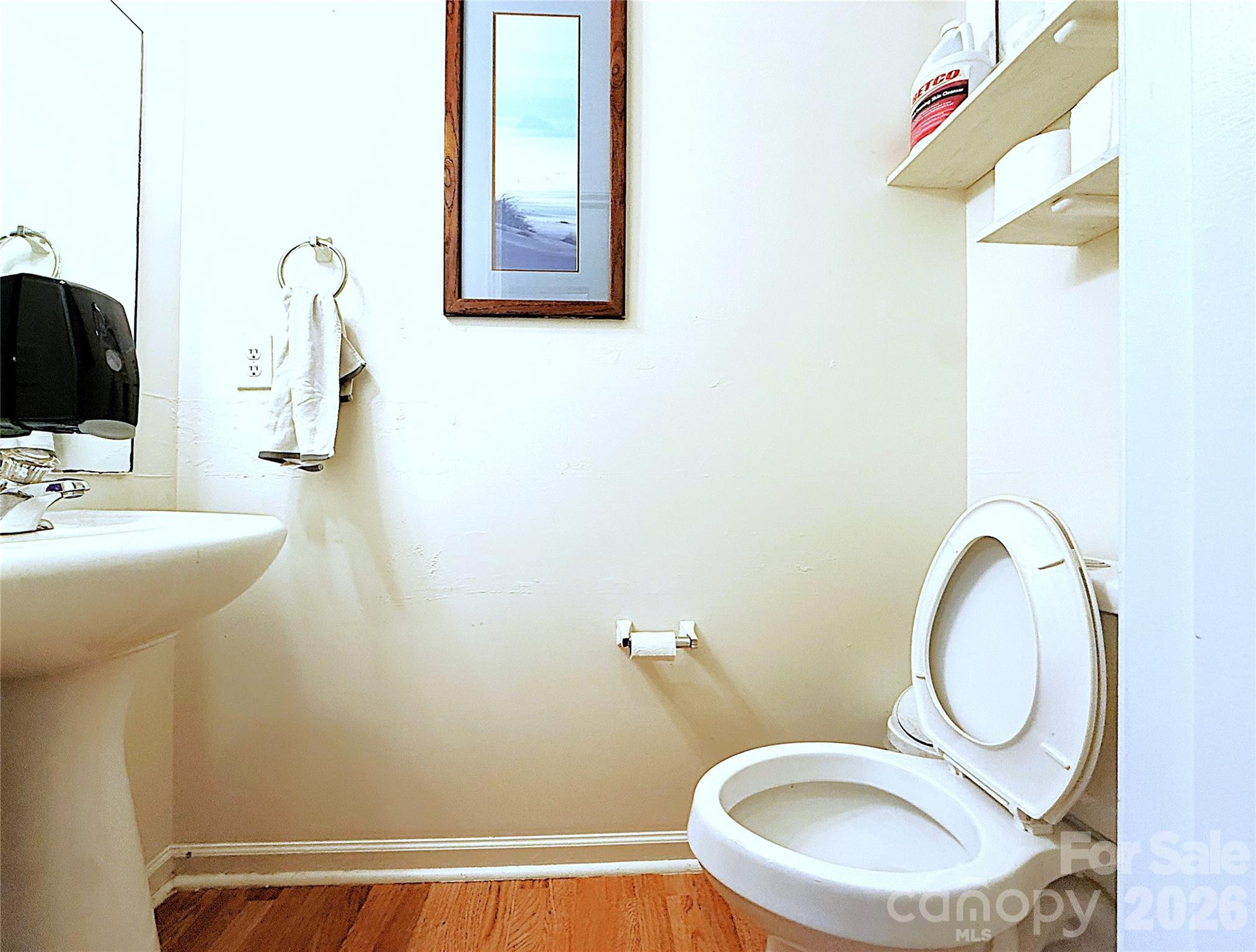 8703 Earthenware Drive Property Photo 9