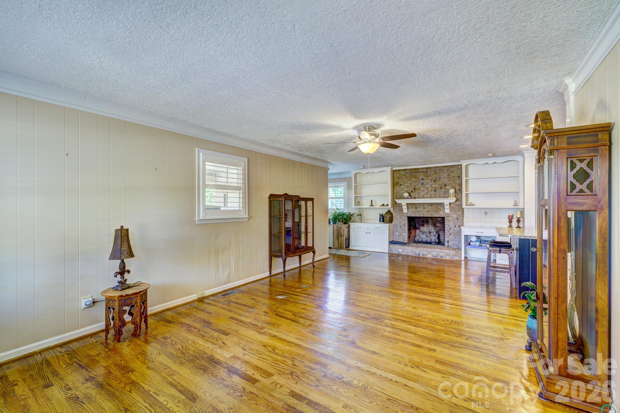 1014 Ranbar Street Property Photo 3