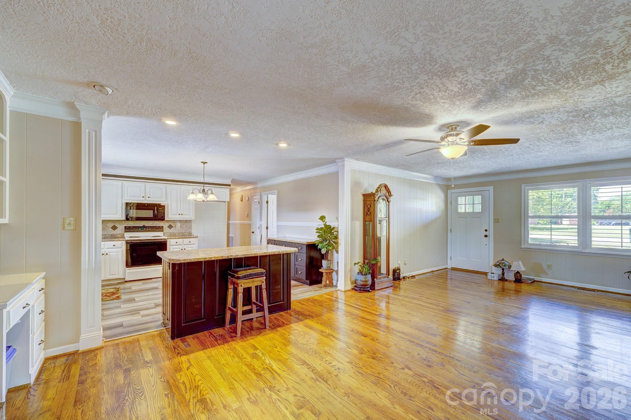 1014 Ranbar Street Property Photo 5