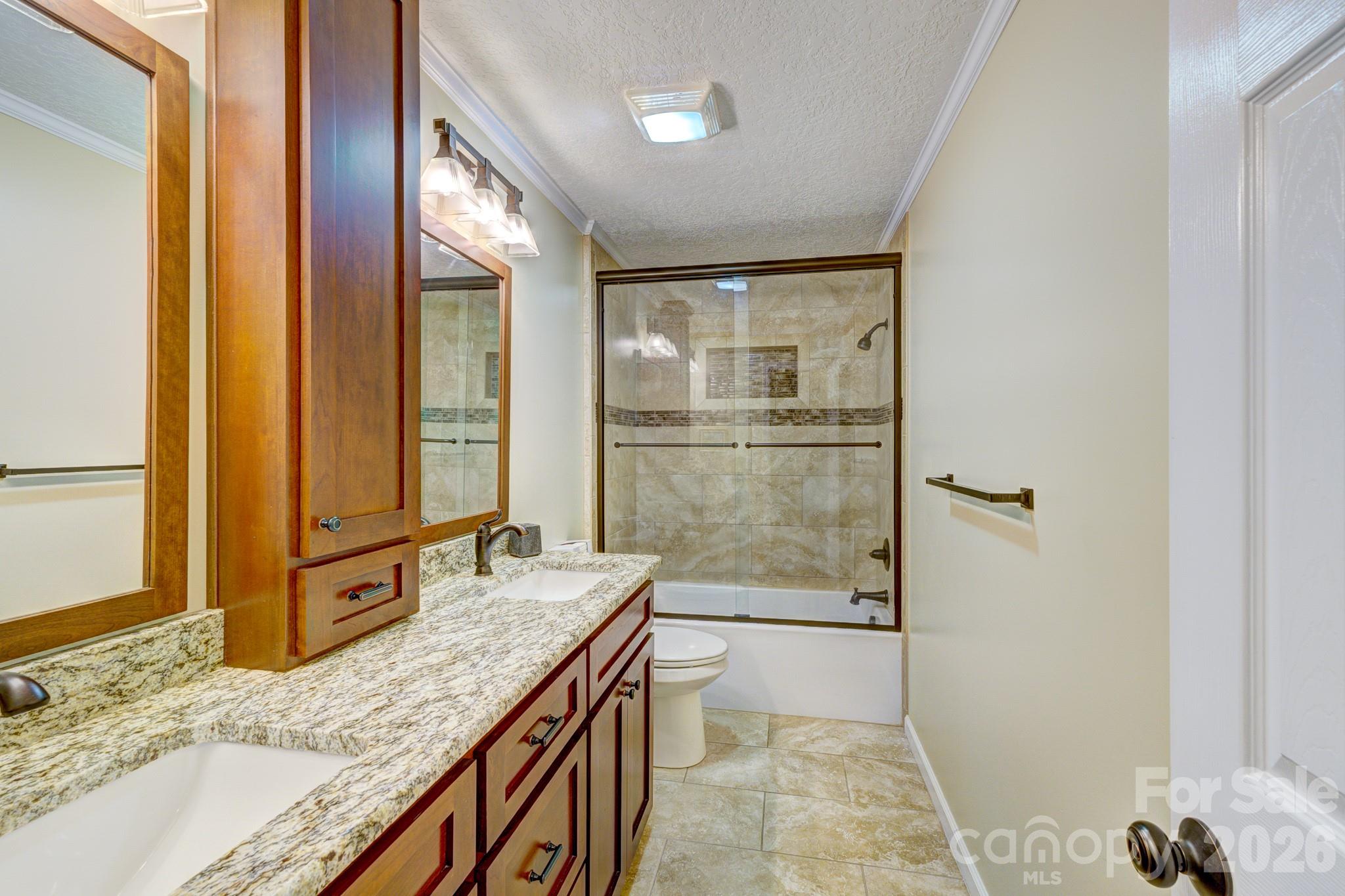 1014 Ranbar Street Property Photo 13