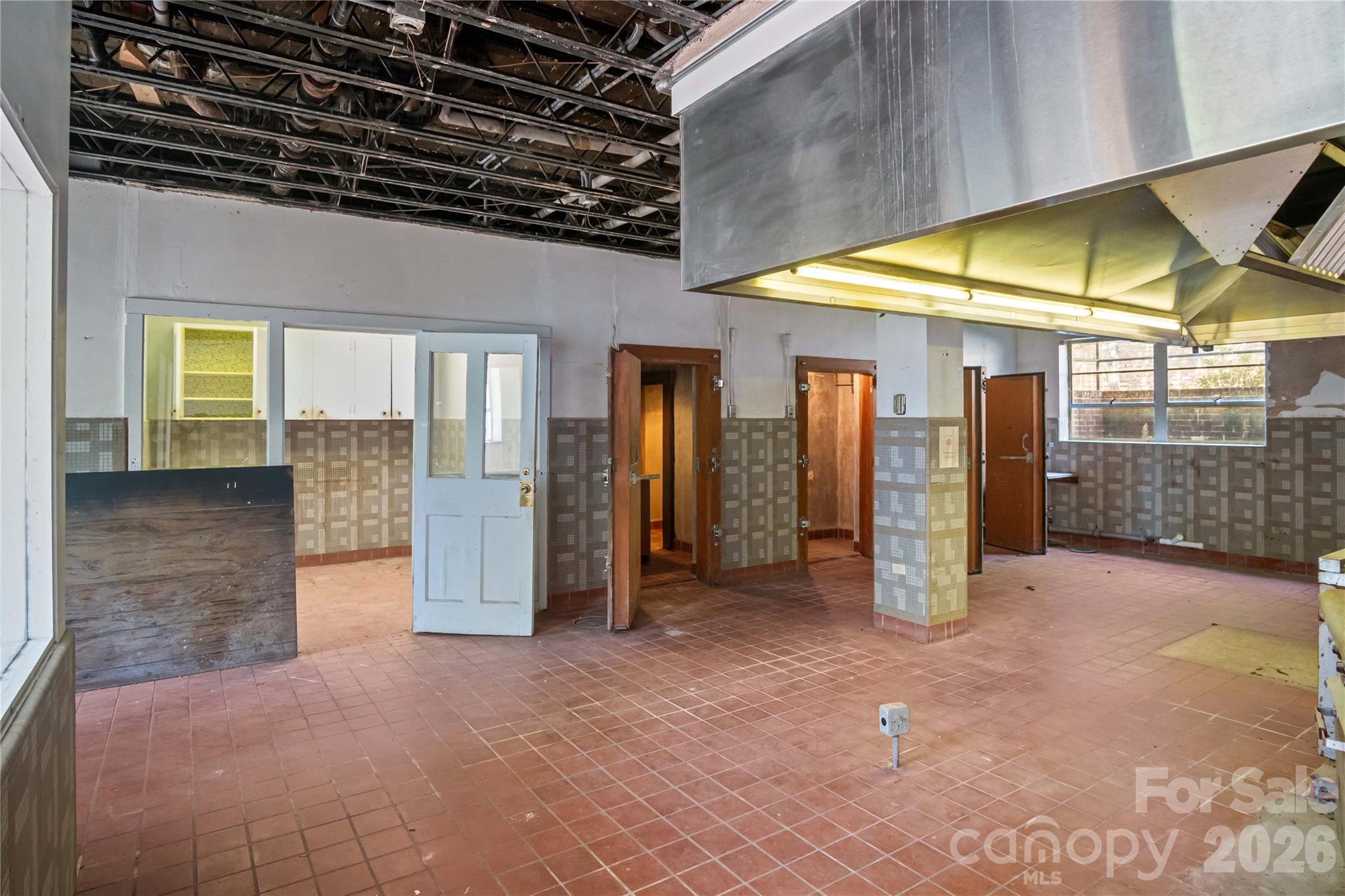 330 Carolina Drive Property Photo 30