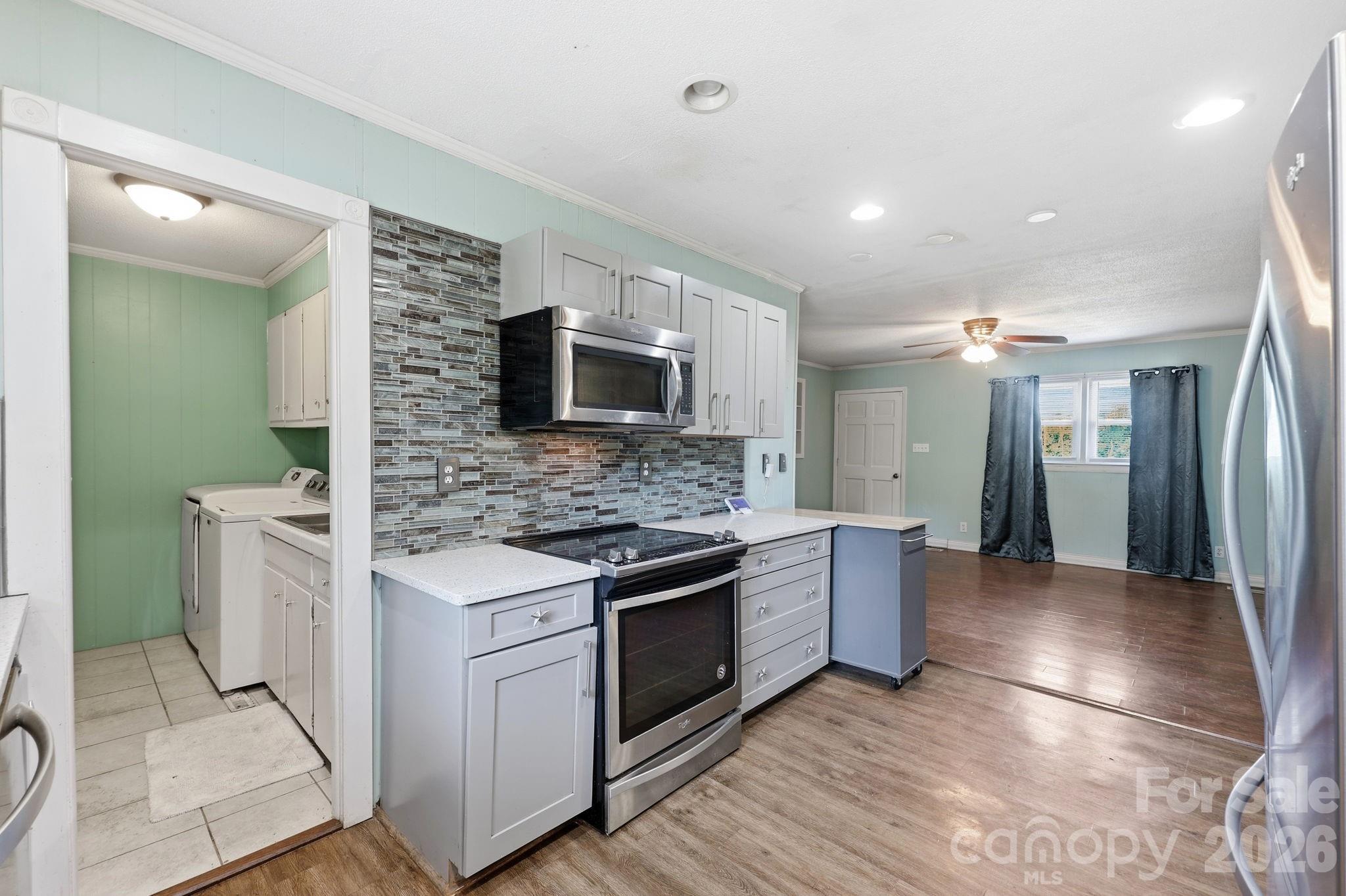 355 Swink Avenue Property Photo 4