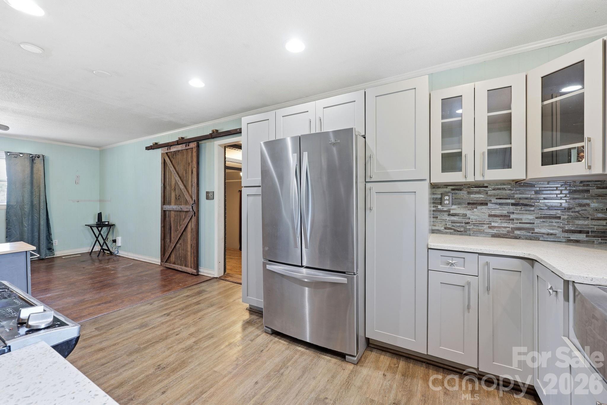 355 Swink Avenue Property Photo 6