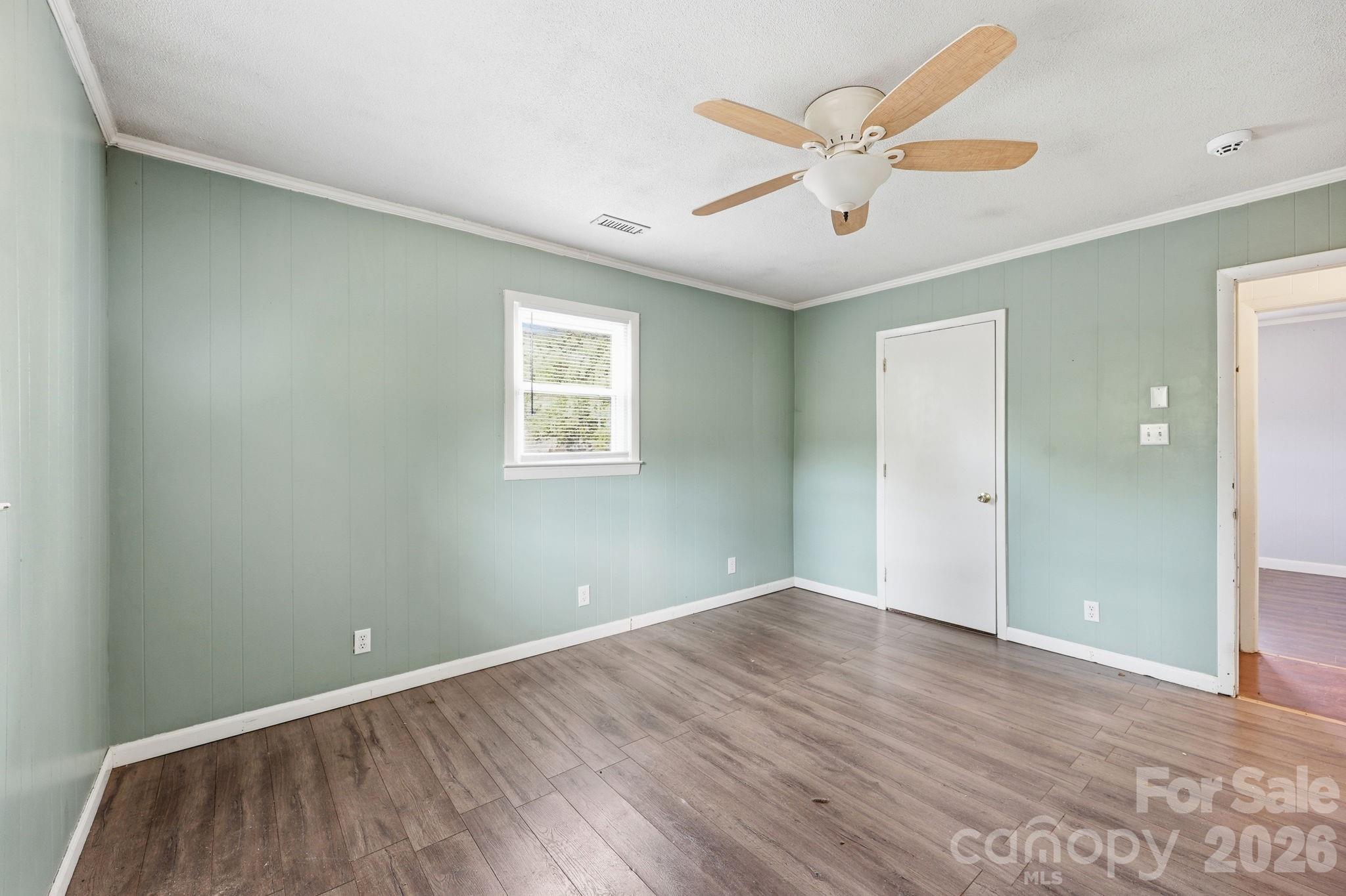 355 Swink Avenue Property Photo 11