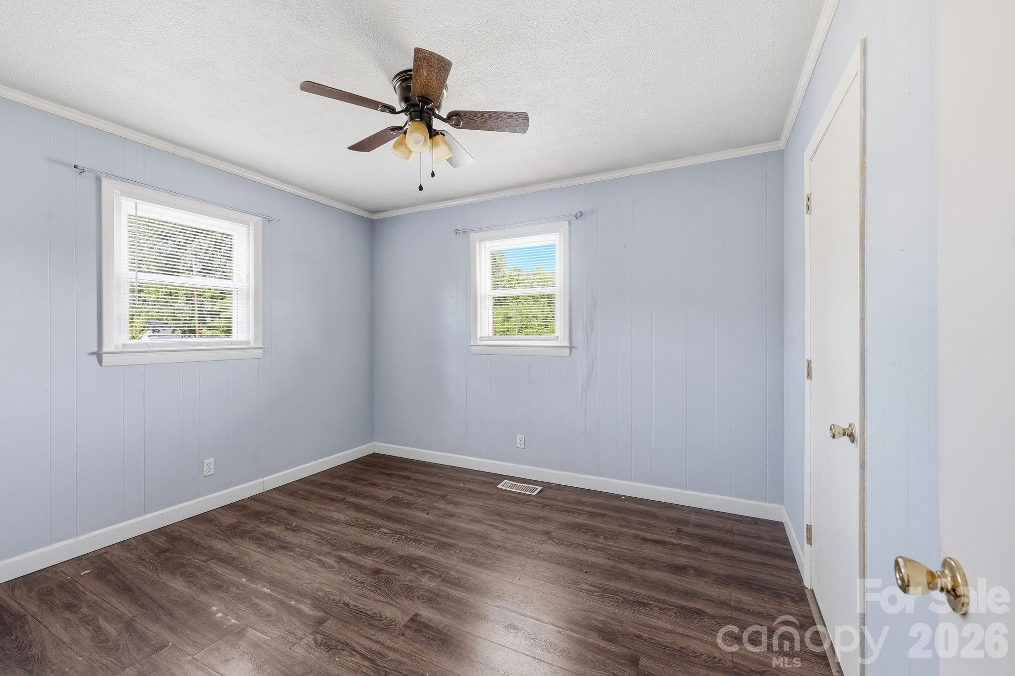 355 Swink Avenue Property Photo 12