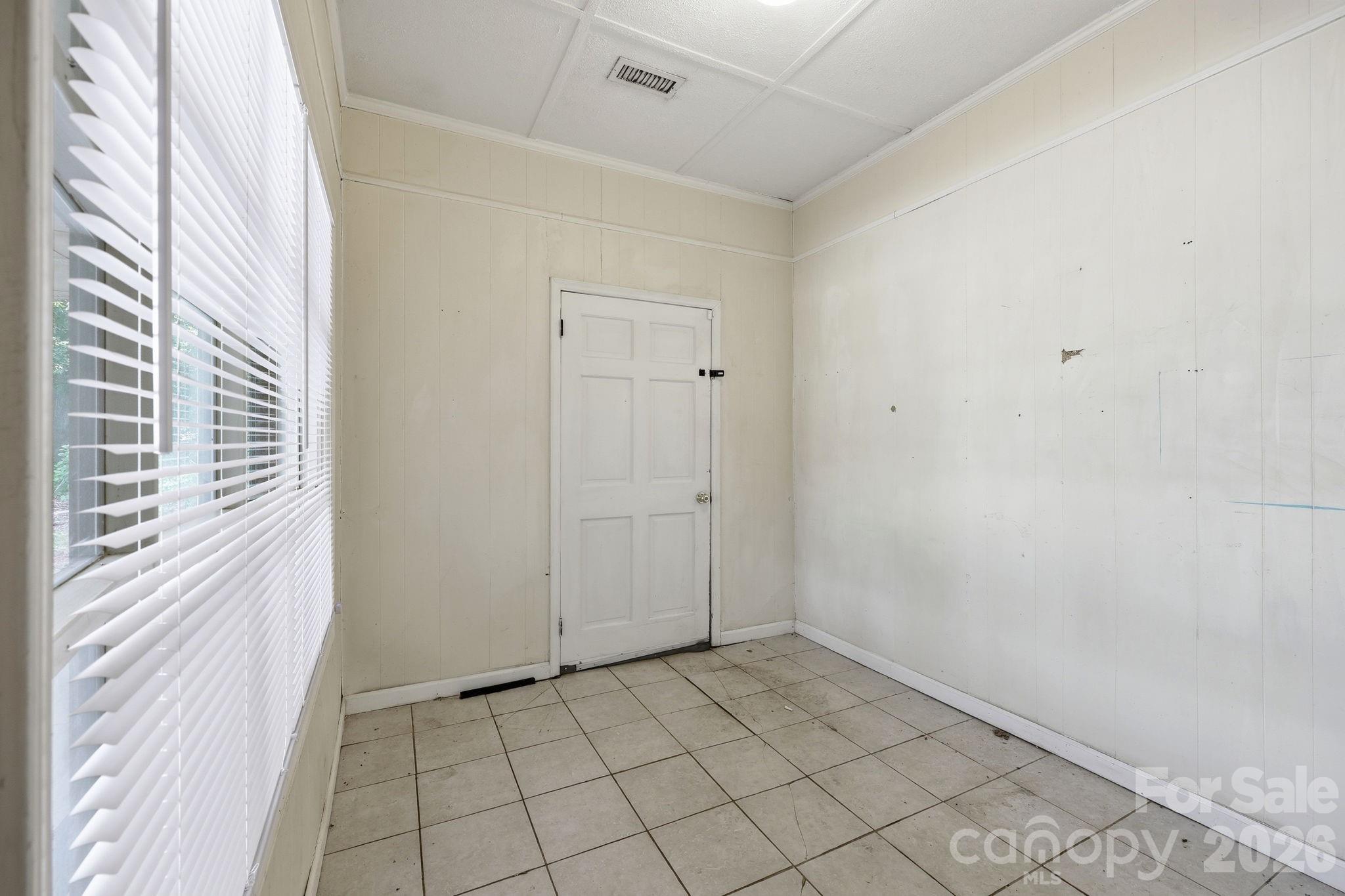 355 Swink Avenue Property Photo 15
