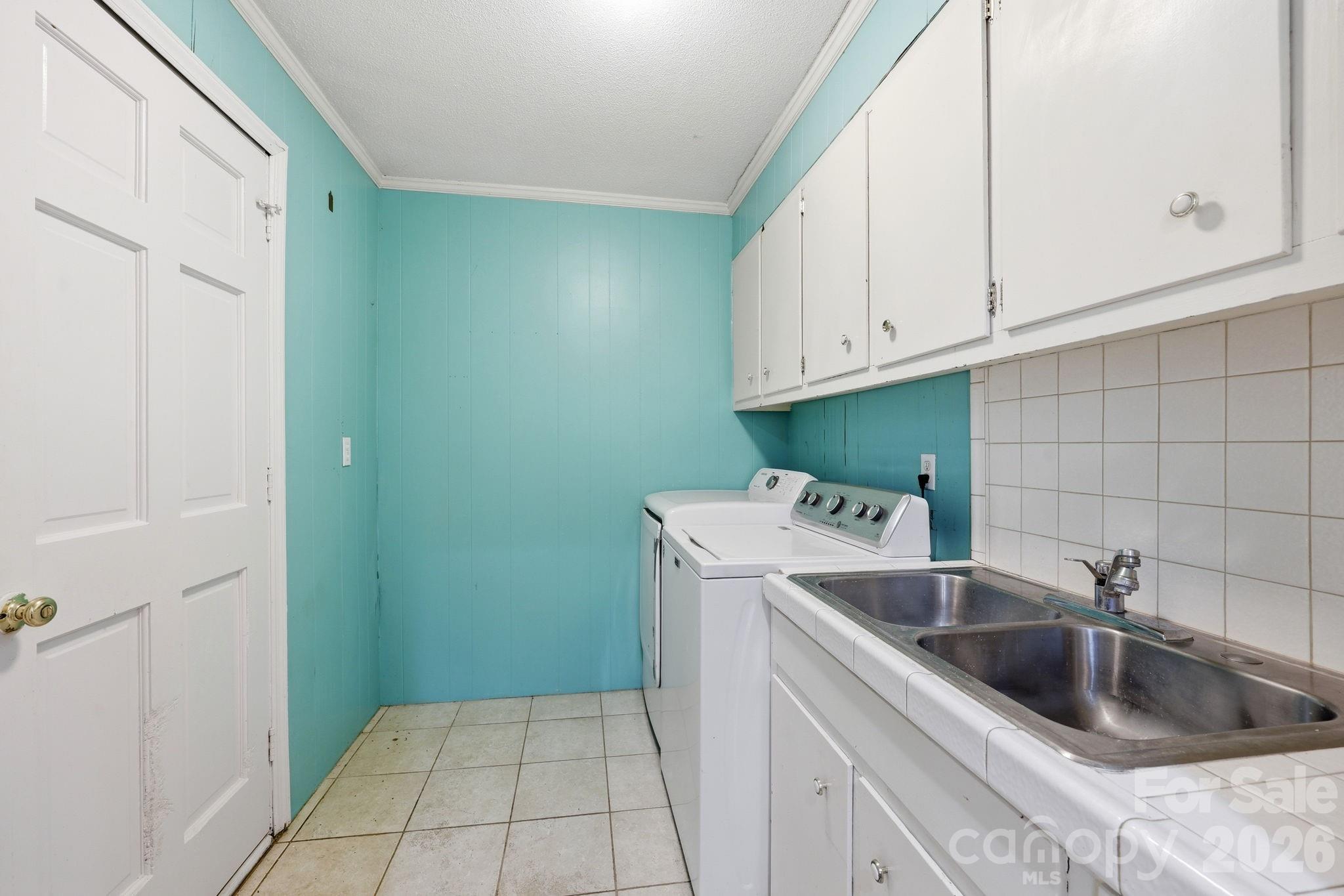355 Swink Avenue Property Photo 17
